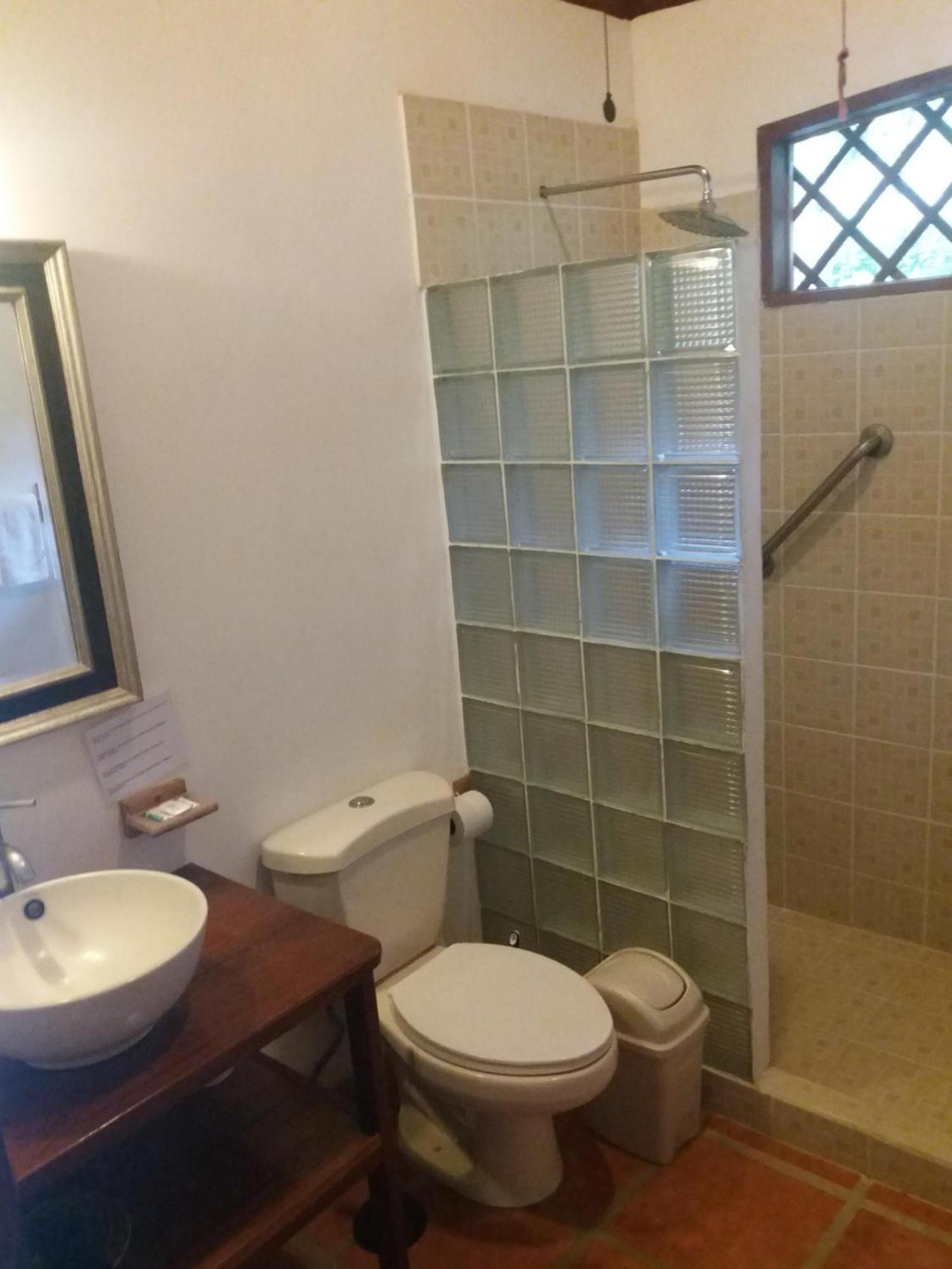 Los Delfines Lodge Puerto Viejo de Talamanca Dış mekan fotoğraf